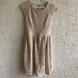 Altar'd State Beige Lace Lined Dress Cap Sleeve Size Zipper Size XS